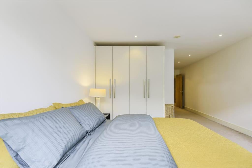 Apartament Luxurious 2-bedroom Londra